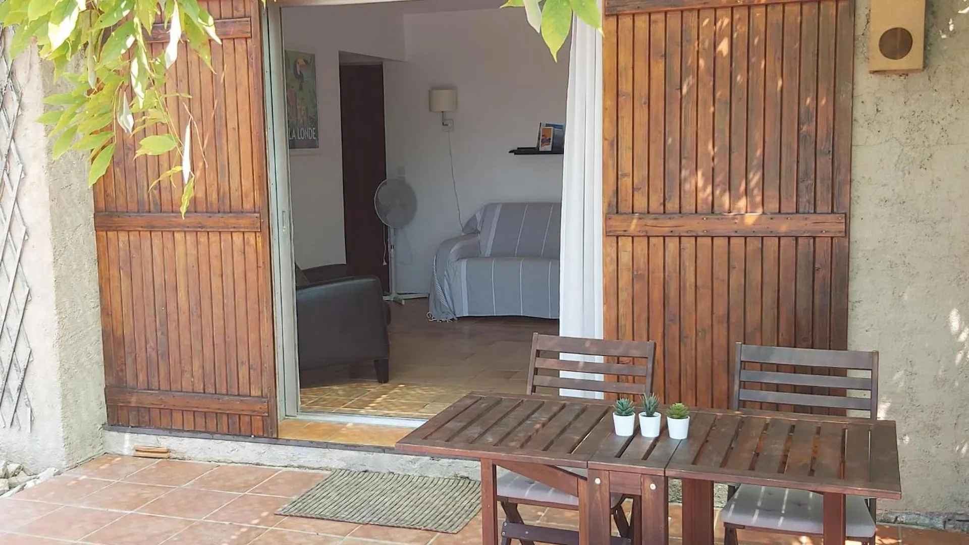 La Londe -Studio T1 - Sur La Colline Apartment La Londe-les-Maures